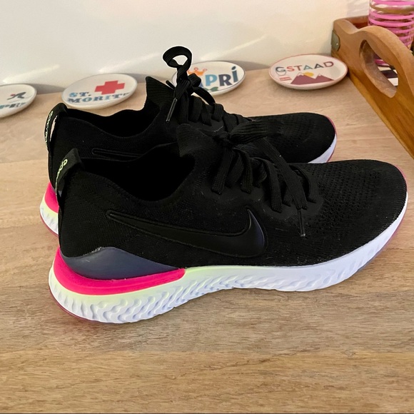 Nike Shoes - Nike Women’s Epic React Sneakers Running Shoes Worn Once 8.5 M Black + Pink